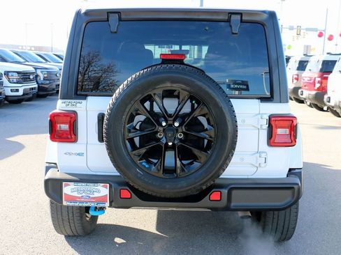 Used 2023 Jeep Wrangler Unlimited Sahara w/ Cold Weather Group image 6