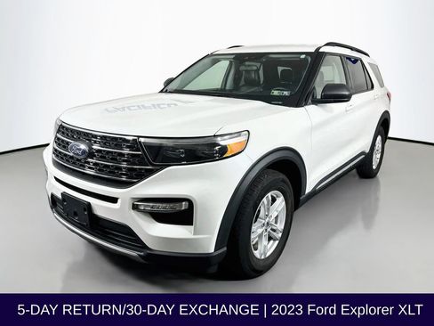 Certified 2023 Ford Explorer XLT w/ Equipment Group 202A AWD/4WD image 4