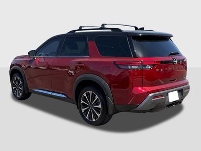 New 2026 Nissan Pathfinder Platinum w/ Accent Package