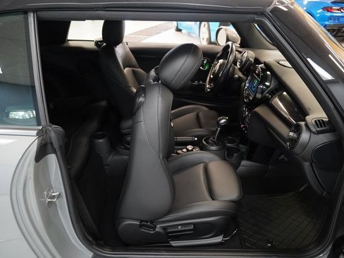 Used 2019 MINI Cooper S w/ Signature Upholstery Package image 25