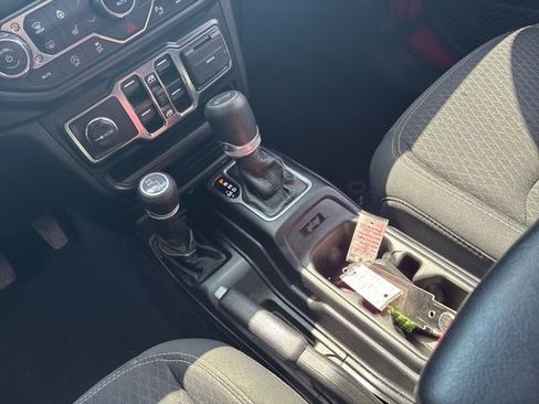 Used 2021 Jeep Wrangler Unlimited Sport image 36