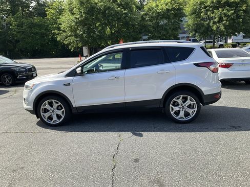 Used 2017 Ford Escape Titanium w/ Equipment Group 301A AWD/4WD image 8