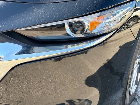 Used 2024 MAZDA MAZDA3 s image 9