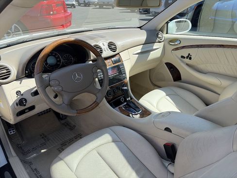 Used 2006 Mercedes-Benz CLK 350 Coupe image 24