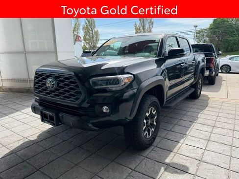 Certified 2023 Toyota Tacoma TRD Off-Road AWD/4WD image 13