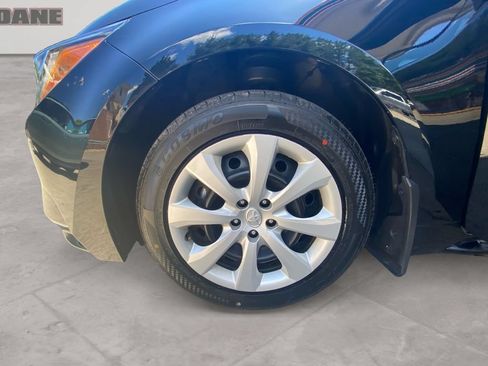 Used 2025 Toyota Corolla LE FWD image 12