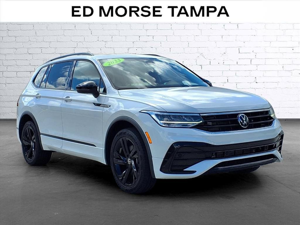 Used 2023 Volkswagen Tiguan SE R-Line FWD image 5