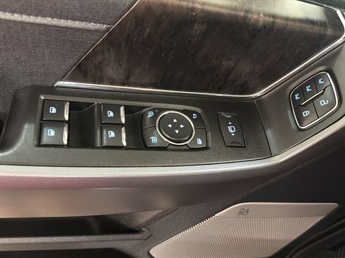 Used 2025 Ford F250 Lariat AWD/4WD image 16