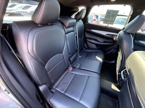 Used 2019 INFINITI QX50 Essential w/ Sensory Package AWD/4WD image 38