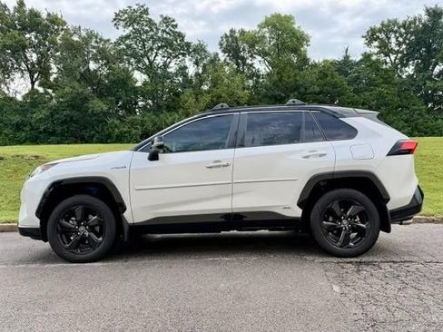 Used 2020 Toyota RAV4 XSE AWD/4WD image 3