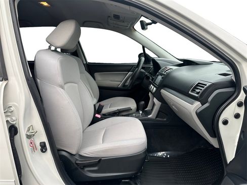 Used 2018 Subaru Forester 2.5i w/ Alloy Wheel Package image 17