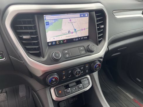 Used 2023 GMC Acadia SLT w/ Preferred Package FWD image 14