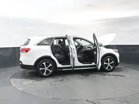 Used 2016 Kia Sorento EX image 30