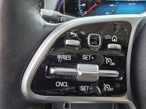 Certified 2022 Mercedes-Benz GLB 250 4MATIC image 27