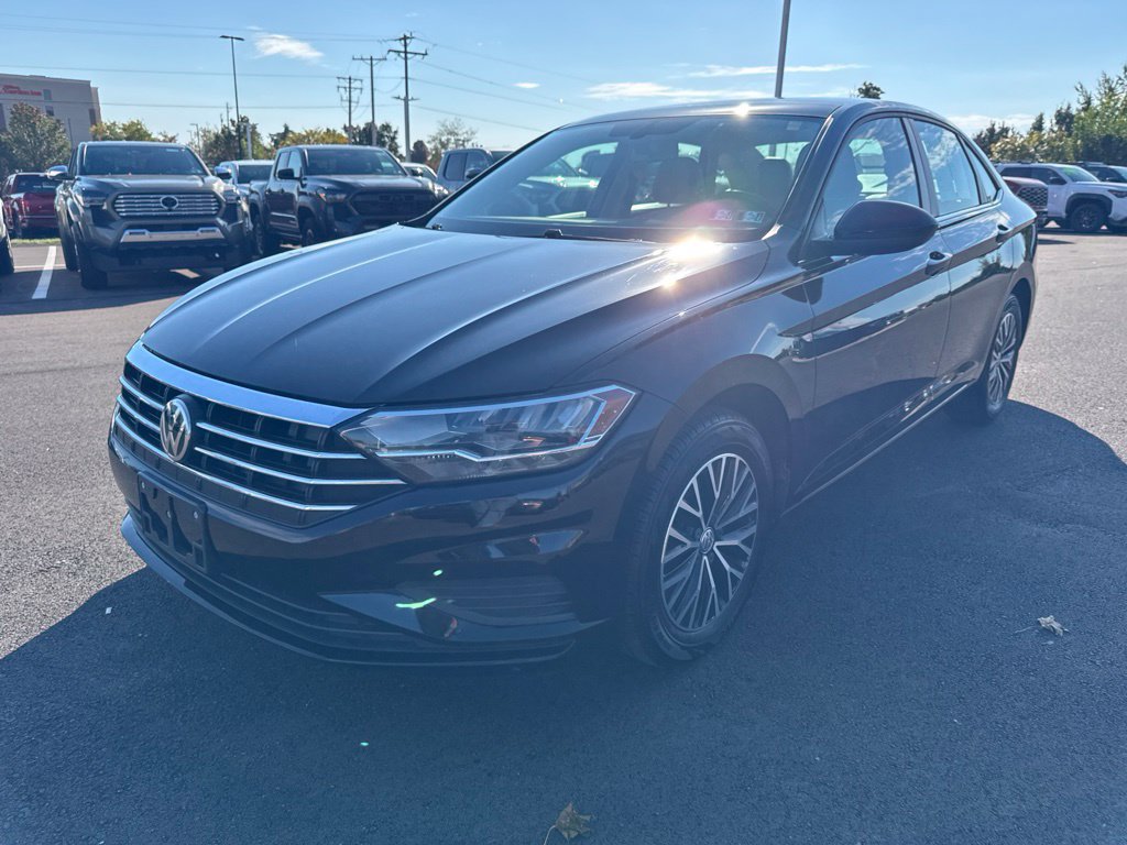 Used 2019 Volkswagen Jetta SE FWD image 3