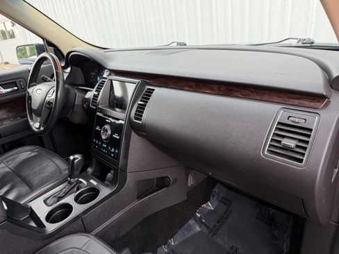 Used 2019 Ford Flex Limited FWD image 17