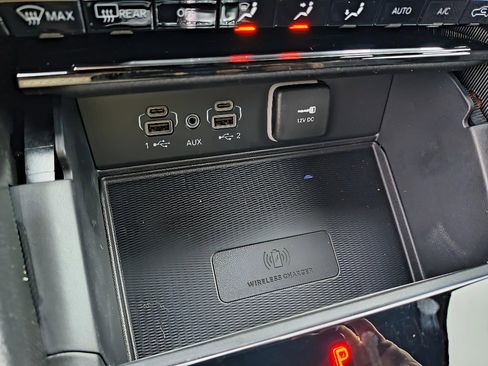 New 2025 Jeep Grand Cherokee Altitude RWD image 23