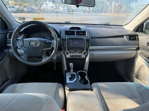 Used 2012 Toyota Camry LE image 8
