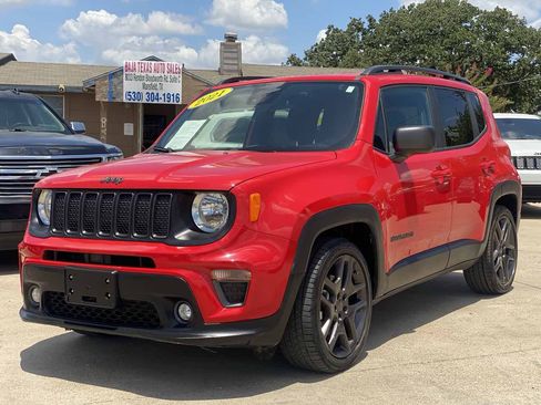 Used 2021 Jeep Renegade Latitude FWD image 2