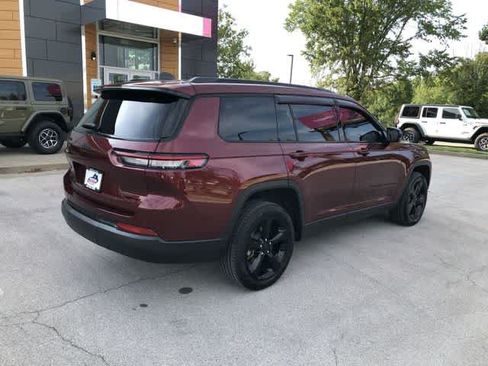 Certified 2024 Jeep Grand Cherokee L Limited w/ Black Appearance Package AWD/4WD image 6