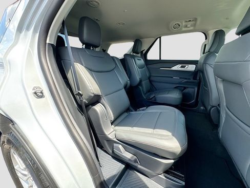 New 2026 Ford Explorer Active w/ Active Comfort Package RWD image 28
