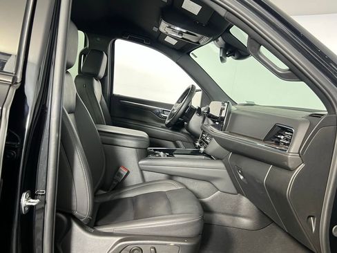 Used 2025 Chevrolet Tahoe Z71 image 31