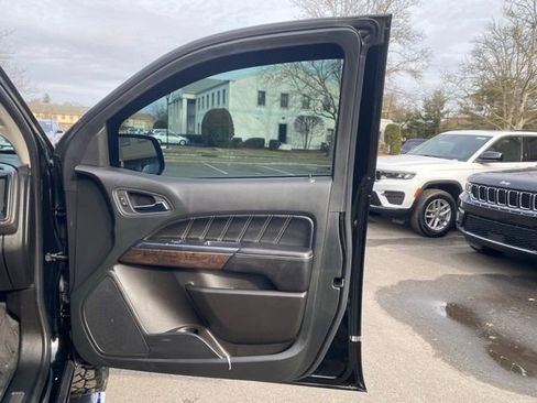 Used 2022 GMC Canyon Denali image 31