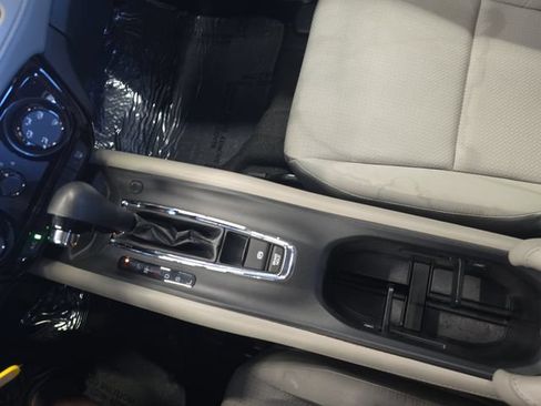 Used 2019 Honda HR-V LX image 26