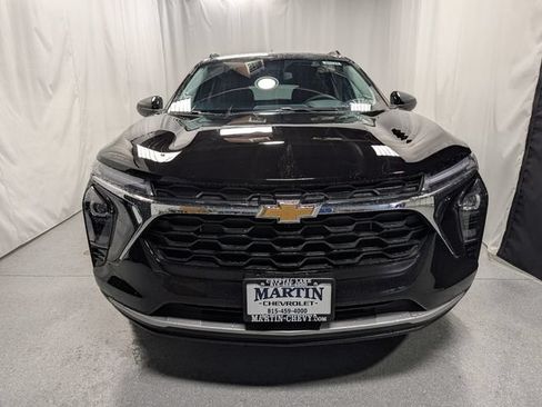 New 2026 Chevrolet Trax LT w/ LT Convenience Package FWD image 7