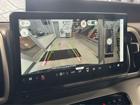 Used 2025 Ford Expedition Max Active image 28