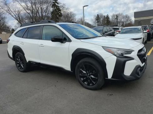 Used 2023 Subaru Outback Onyx Edition image 2