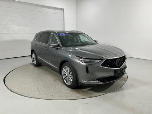 Used 2022 Acura MDX SH-AWD w/ Advance Package image 2