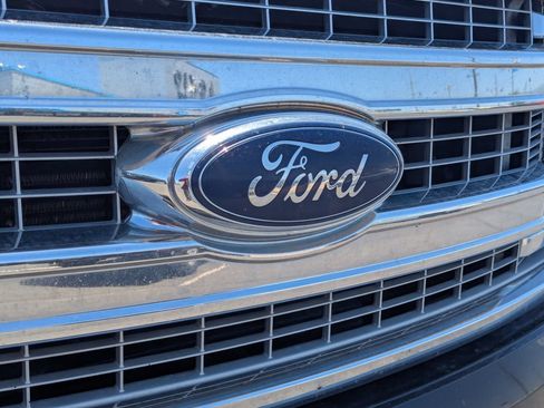 Used 2014 Ford F150 XLT w/ Equipment Group 302A Luxury AWD/4WD image 11