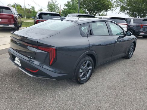 New 2026 Kia K4 LXS image 4