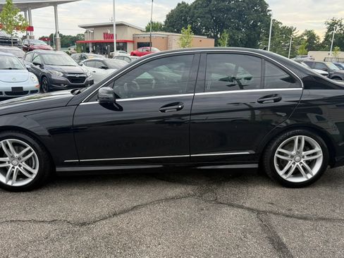 Used 2012 Mercedes-Benz C 300 4MATIC Sedan image 2