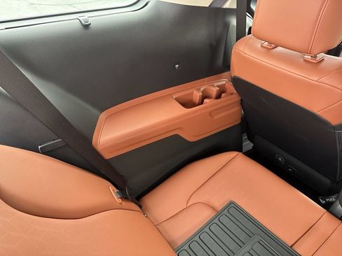 New 2026 Kia Carnival EX FWD image 30