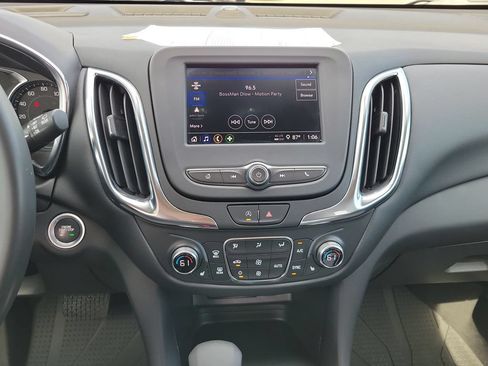 Used 2024 Chevrolet Equinox LT w/ LPO, Floor Liner Package FWD image 32