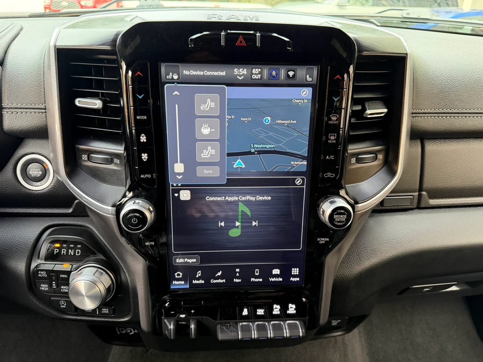 Used 2023 RAM 1500 Laramie AWD/4WD image 3
