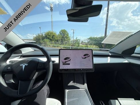 Used 2023 Tesla Model 3 Standard Range RWD image 10