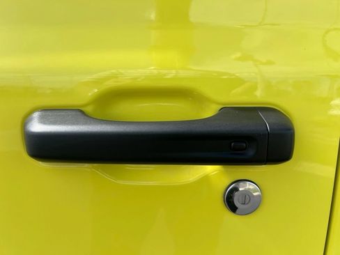 Used 2023 Jeep Wrangler Unlimited Sahara AWD/4WD image 25