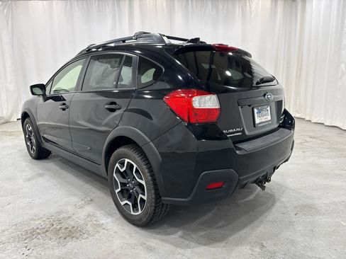 Used 2017 Subaru Crosstrek 2.0i Premium AWD/4WD image 3