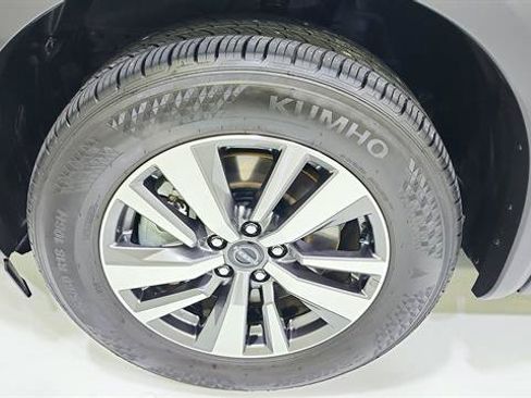 Certified 2026 Nissan Pathfinder SL FWD image 35