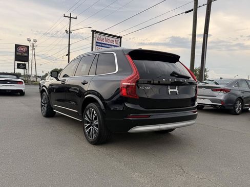 Used 2022 Volvo XC90 T5 Momentum AWD/4WD image 4