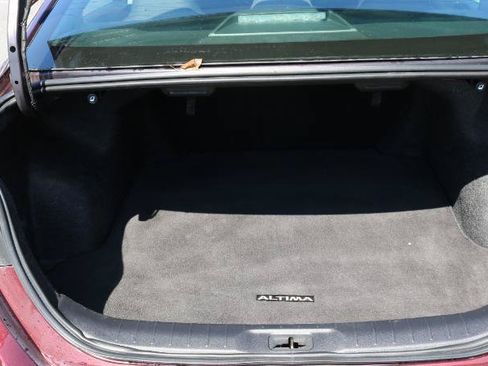 Used 2025 Nissan Altima 2.5 SV FWD image 18