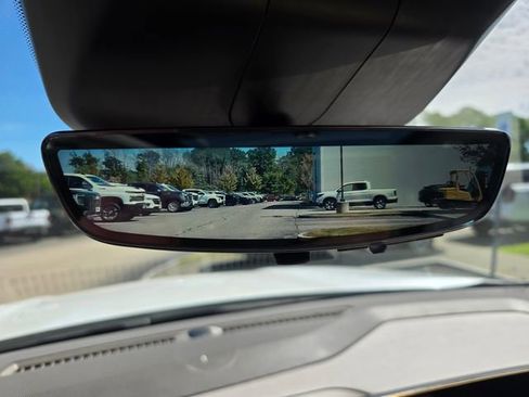Used 2025 Cadillac Escalade Premium Luxury Platinum AWD/4WD image 40