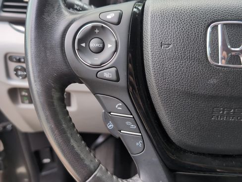Used 2019 Honda Ridgeline RTL-E image 19
