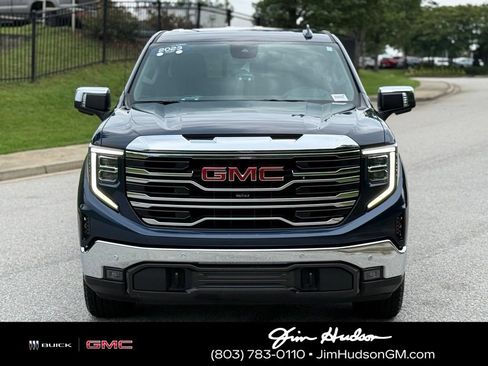 Used 2023 GMC Sierra 1500 SLT AWD/4WD image 10