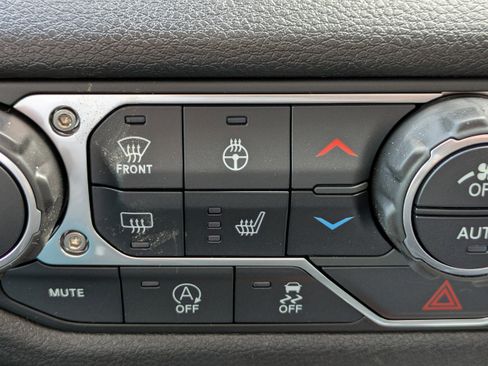 New 2026 Jeep Gladiator Sport image 25