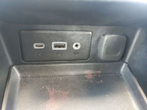 Used 2020 GMC Terrain SLE image 28