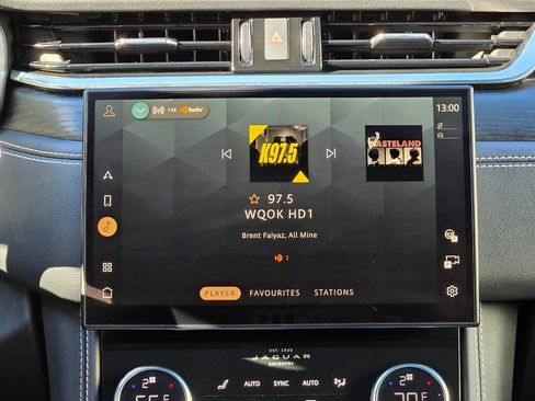 Used 2021 Jaguar F-PACE R-Dynamic S image 24